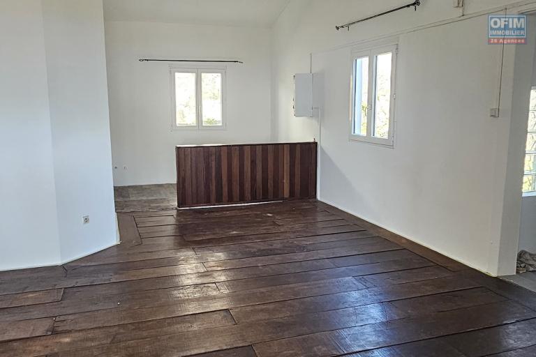 A louer maison individuelle type F5 avec jardin située à PITON CAILLOUX/ STE MARIE