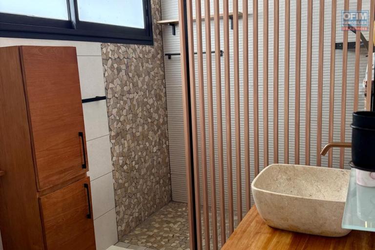 Villa F4 duplex au Tampon ligne des 400