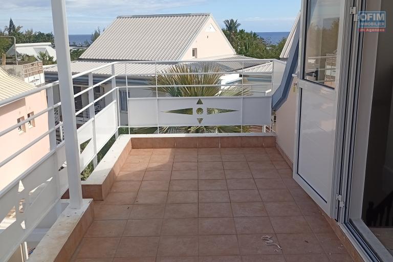 A LOUER APPARTEMENT T3 DE 78 M2 AVEC JARDIN A LA SALINE LES BAINS