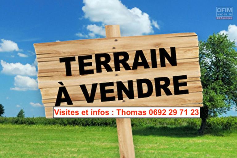 A Vendre terrain Constructible de 500m2 à Sainte-Suzanne-Bras Pistolet