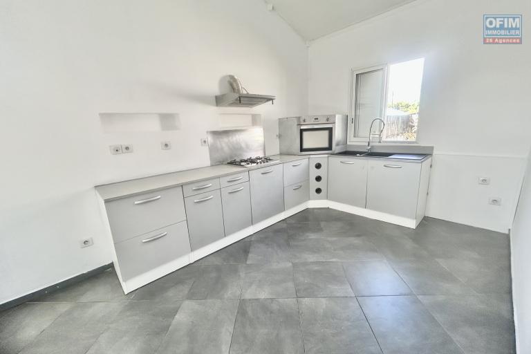 A louer - Maison T3 de 94m2 - Sainte-MArie, Montée Sano