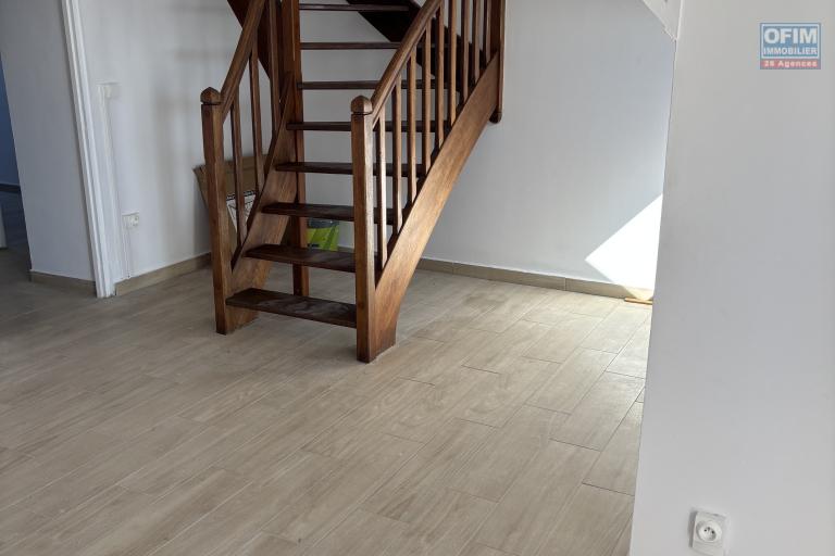 À louer – Appartement duplex F4/5 a Mongaillard