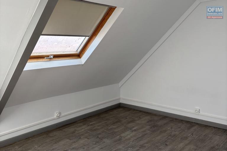 À louer – Appartement duplex F4/5 a Mongaillard