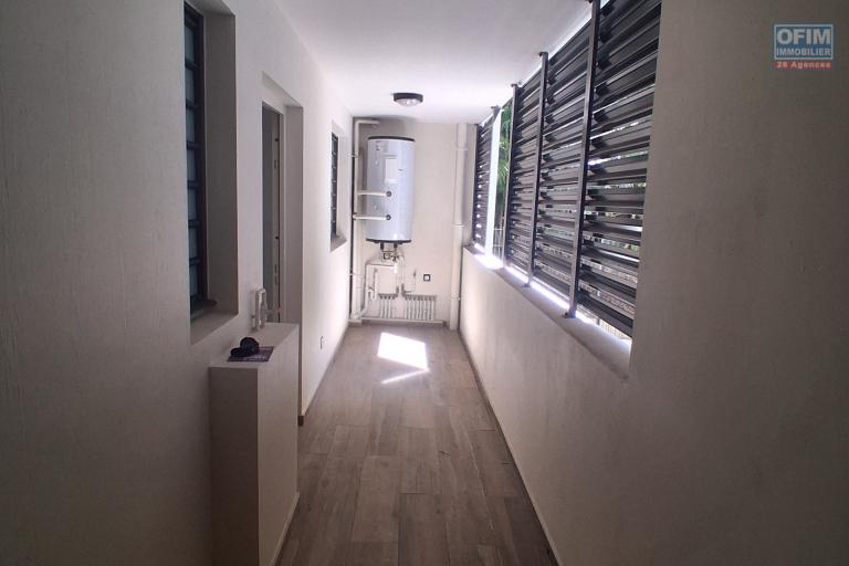 A LOUER Magnifique appartement NEUF de type F2 en RDC à SAINT-GILLES LES HAUTS