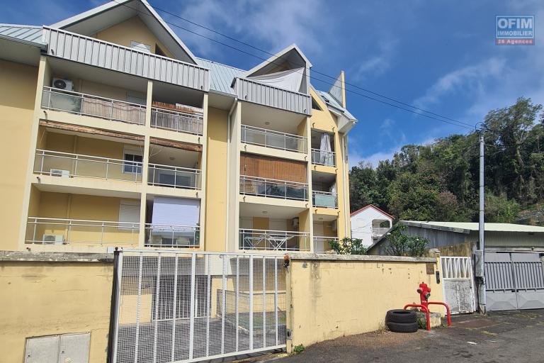 &Agrave; LOUER &ndash; T2, 1 chambre &ndash; R&eacute;sidence Charl&egrave;ne proximit&eacute; centre ville Sainte marie
