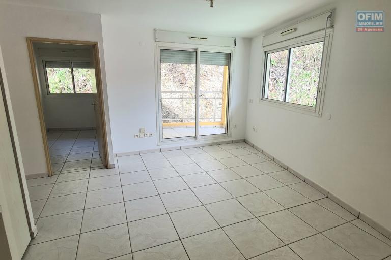 &Agrave; LOUER &ndash; T2, 1 chambre &ndash; R&eacute;sidence Charl&egrave;ne proximit&eacute; centre ville Sainte marie