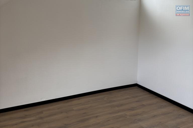A louer une maison duplex F5 a bagatelle Saint - Suzanne rénové a neuf
