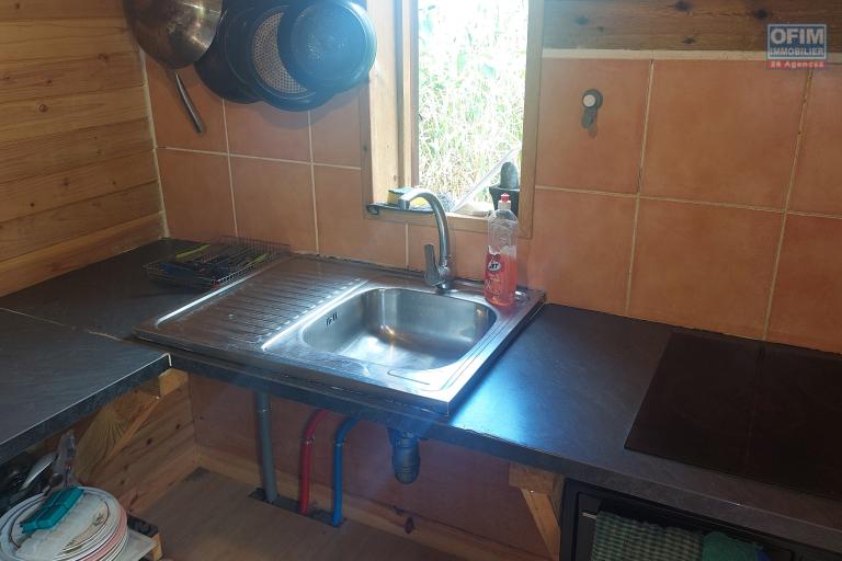 A louer à la Chaloupe St Leu un bungalow meublé et équipé