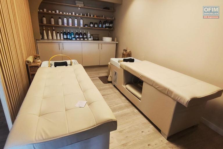 À VENDRE EN URGENCE – Salon de coiffure & esthétique Amelie Rose au cœur de Saint-Pierre à 29 000 €
