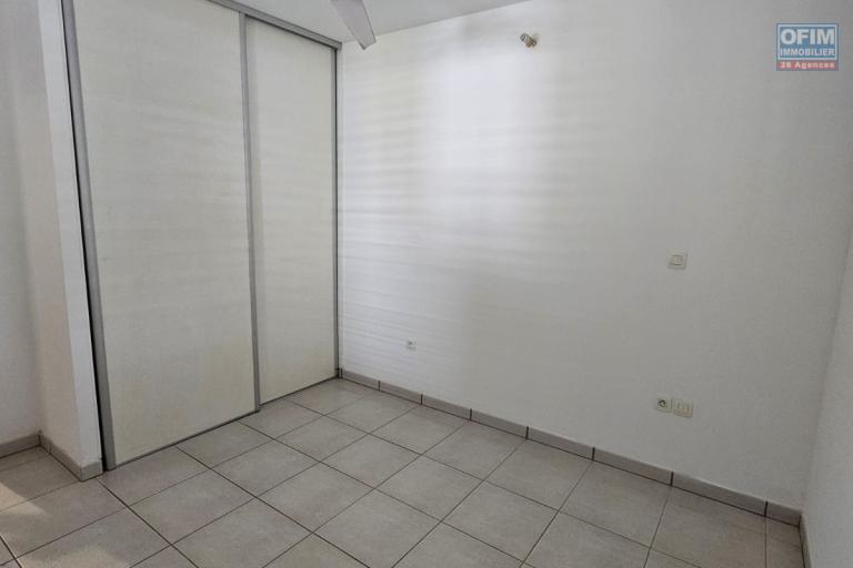 Vente Appartement SAINTE MARIE – photo 6 sur 10 – Dressing