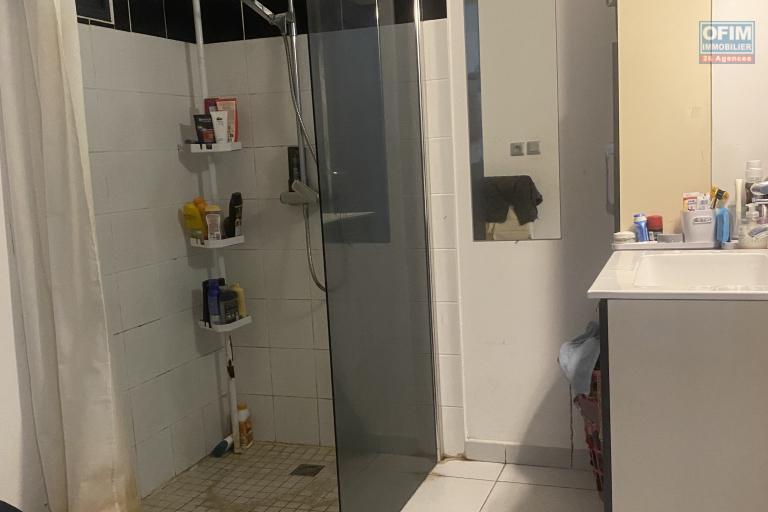 A vendre T3 en rez-de-jardin avec piscine – L’Étang-Salé-les-Hauts.