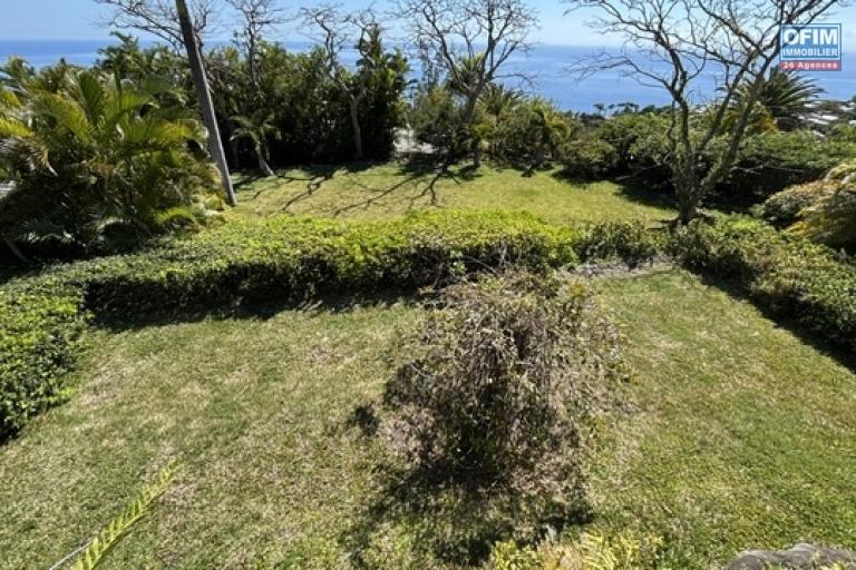 A vendre villa SAINT-DENIS - la Montagne
