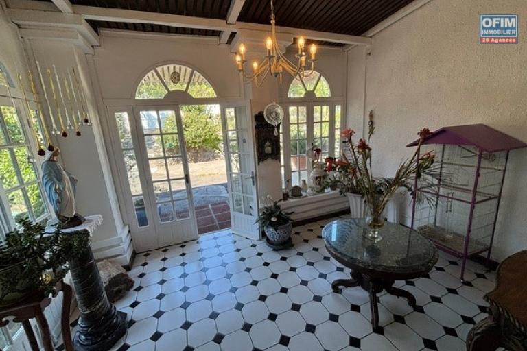 A vendre villa SAINT-DENIS - la Montagne