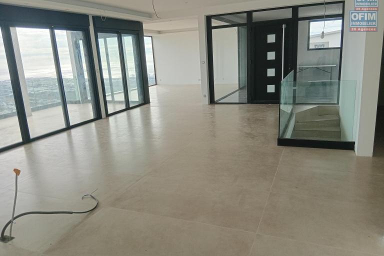 A vendre villa d'architecte avec vue oc&eacute;an panoramique - LA POSSESION