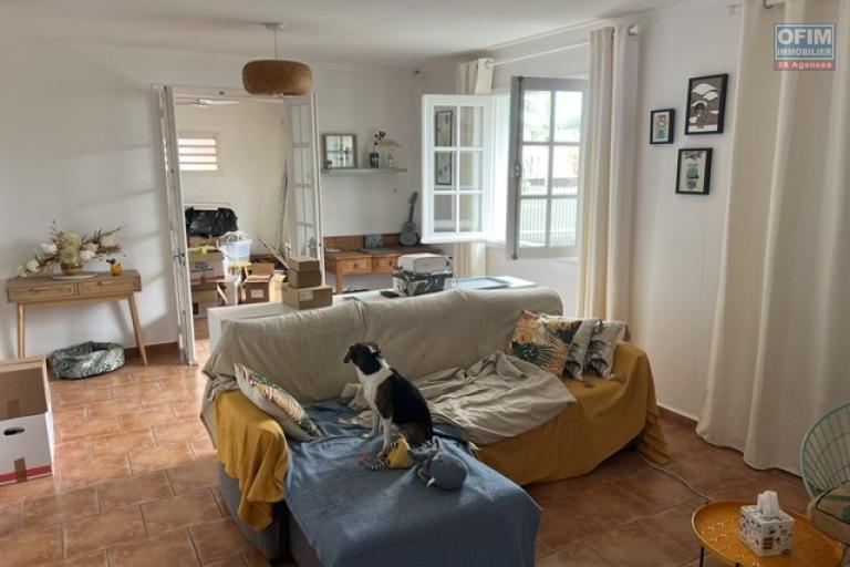 A louer villa créole de type F4 Proche du centre ville de la RIVIERE SAINT LOUIS