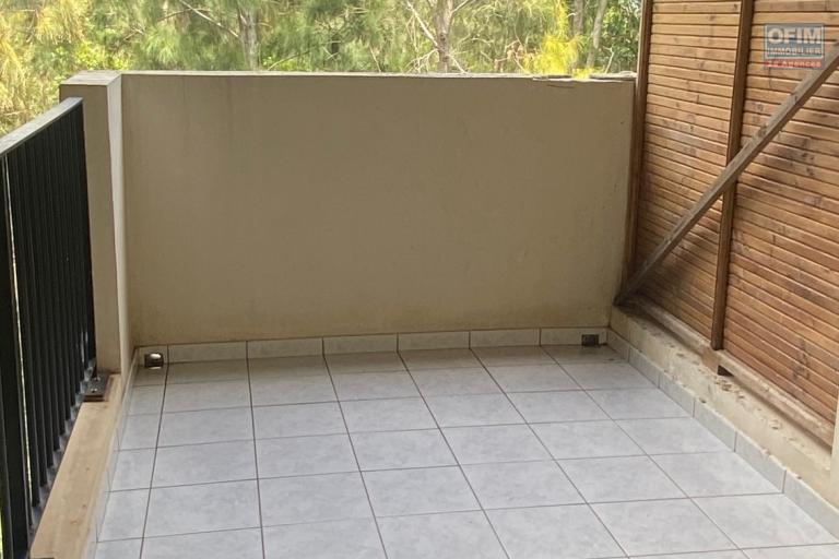 A vendre T3 duplex à La Montagne residence les huppes de Bourbon