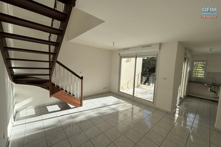 A vendre T3 duplex à La Montagne residence les huppes de Bourbon