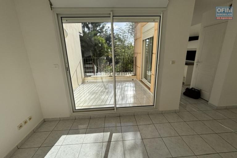 A vendre T3 duplex à La Montagne residence les huppes de Bourbon