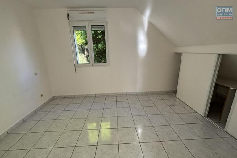 A vendre T3 duplex à La Montagne residence les huppes de Bourbon