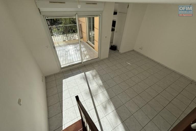 A vendre T3 duplex à La Montagne residence les huppes de Bourbon