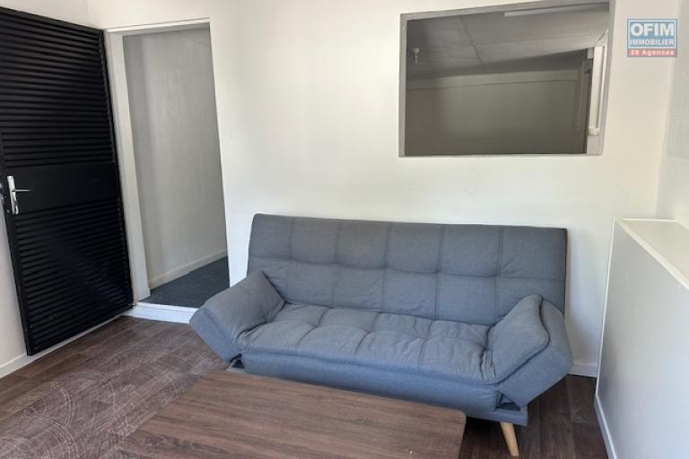 Charmant studio meubl&eacute; de 36 m2 Ligne Paradis SAINT PIERRE