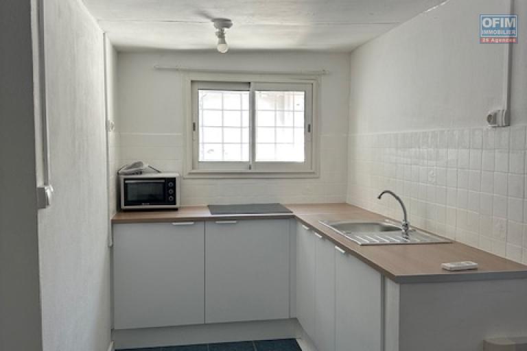 Charmant studio meublé de 36 m2 Ligne Paradis SAINT PIERRE