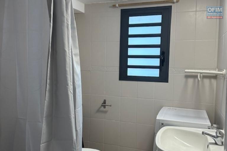 Charmant studio meublé de 36 m2 Ligne Paradis SAINT PIERRE