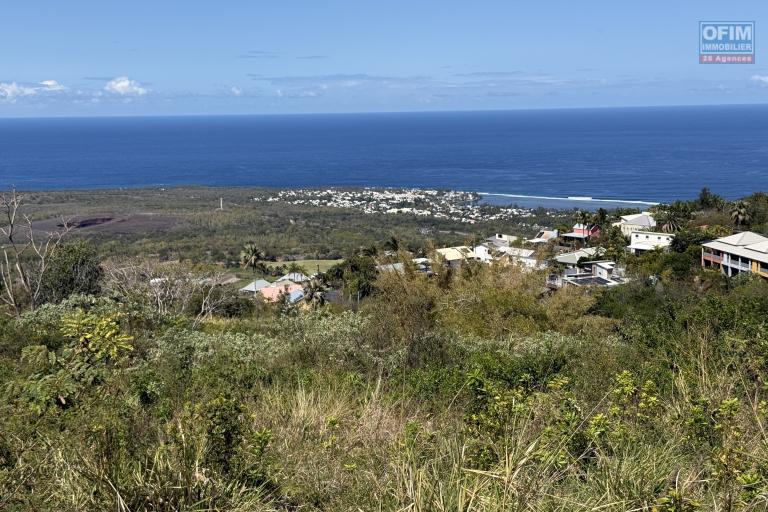 Joli terrain de 505 m² arpenté uniquement pour un projet touristique/loisir avec pleine vue mer à 250 m d'altitude