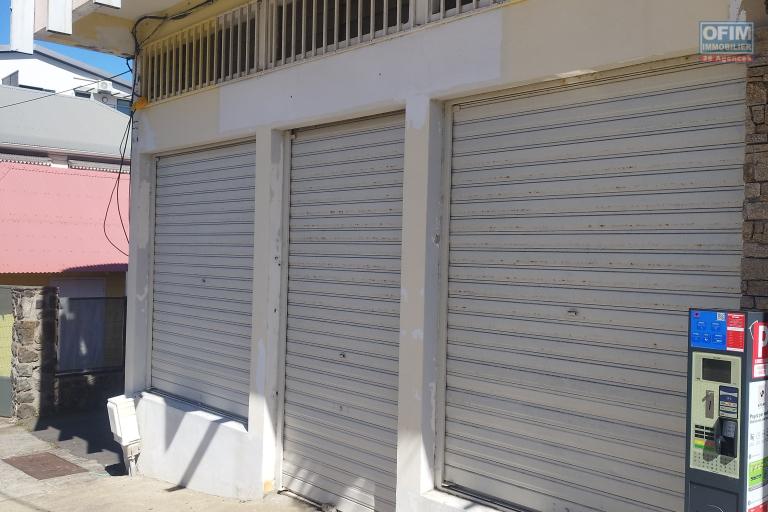 local commercial de 56 m2 Saint Pierre Centre-ville