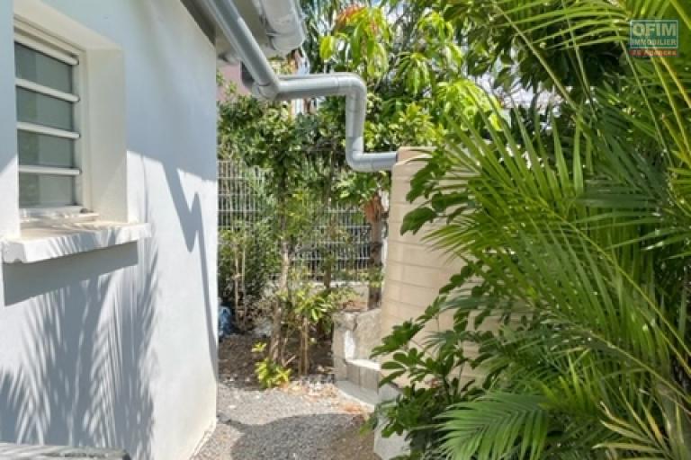 À louer charmante villa F3 avec jardin à Saint-Louis