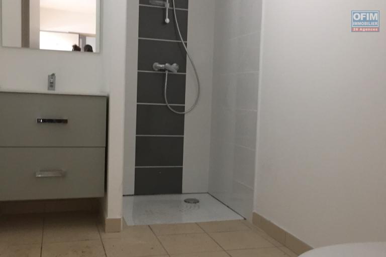 A Louer cet appartement de type F2 sur la résidence BOIS DE SENTEUR à Sainte Clotilde