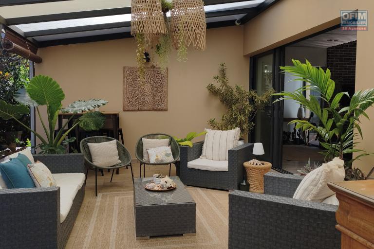 Sublime villa de standing F5 à La Rivière Saint-Louis – Deux suites parentales & Jardin d'exception avec piscine