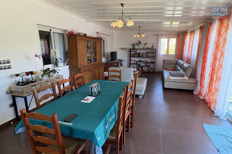 A louer magnifique Villa de 4 chambres de 150 m2 non meublée à la Plaine des Palmistes