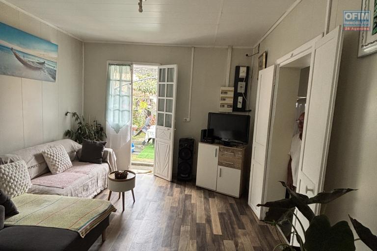 A vendre à la Chaloupe Saint-leu - Maison divisée en 5 appartements
