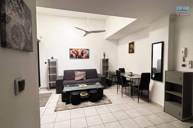A louer appartement type 2 meubl&eacute; a la R&eacute;sidence Z&eacute;phyr a Saint - Clotilde pr...