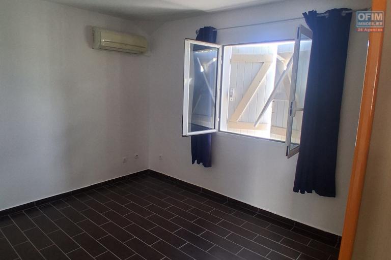 A LOUER Spacieux appartement de type F3 sur L'EPERON à SAINT-GILLES LES HAUTS