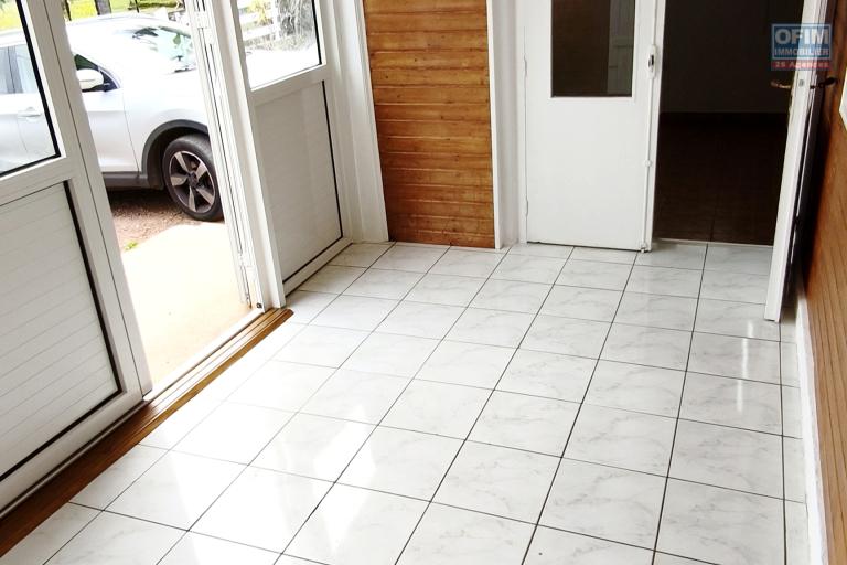 Maison F4 de 90 m2 à la plaine des cafres - Hall d'entrée