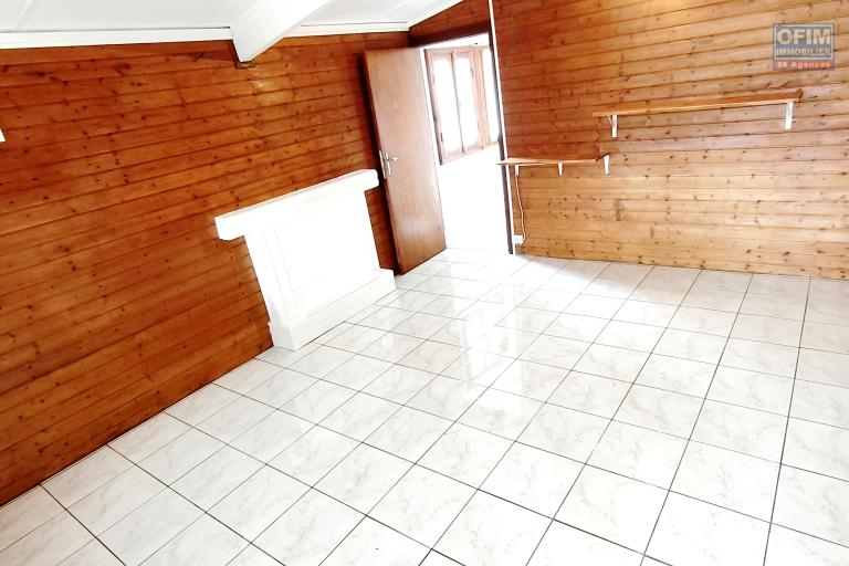 Maison F4 de 90 m2 à la plaine des cafres - Séjour