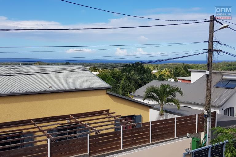 À louer – Villa F5 avec piscine au calme, proche centre-ville de L’Étang-Salé