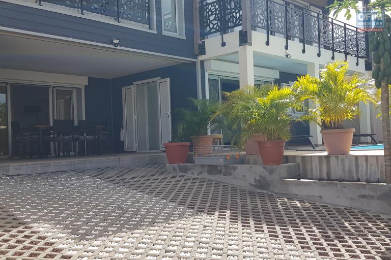 À louer – Villa F5 avec piscine au calme, proche centre-ville de L’Étang-Salé