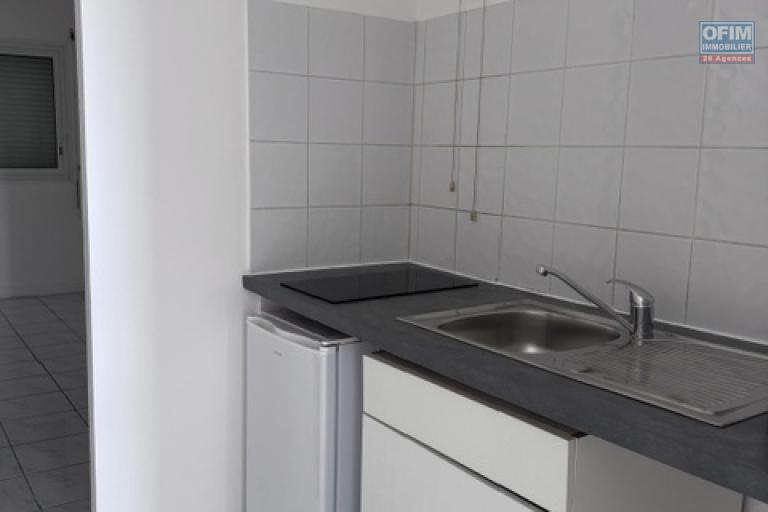 À louer appartement de type F2 sur la résidence ORANGELLES à Sainte Clotilde