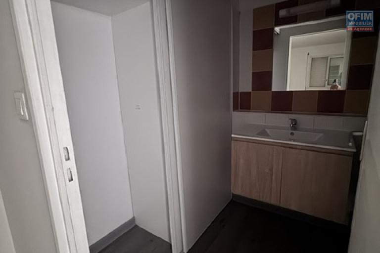 À louer appartement de type F2 sur la résidence ORANGELLES à Sainte Clotilde