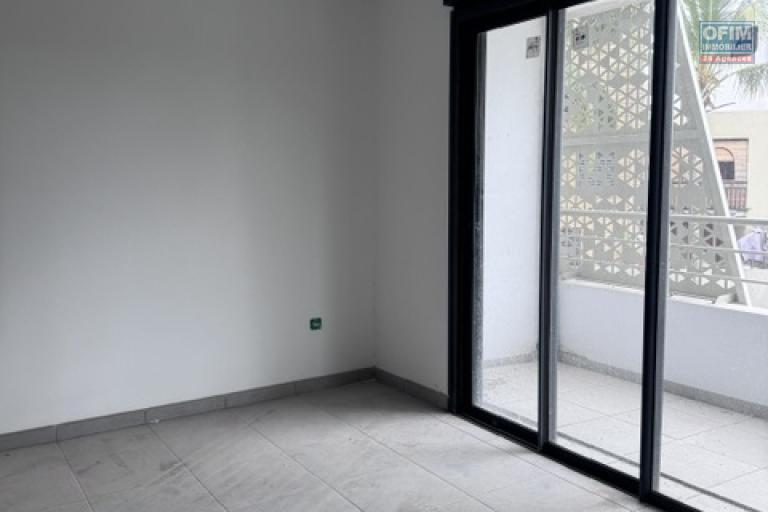 Location Appartement SAINTE CLOTILDE – photo 4 sur 10