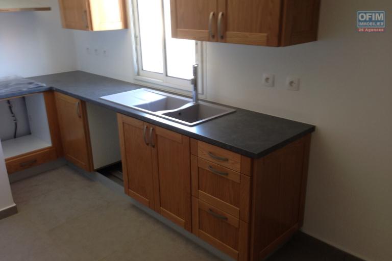 Vente Maison / Villa SAINT PIERRE – photo 2 sur 4 – Cuisine équipée