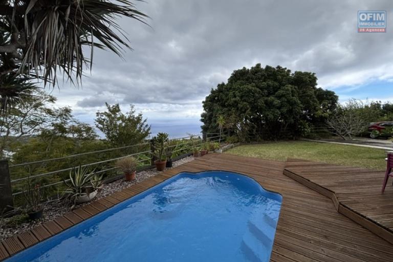 Vente Maison / Villa SAINT DENIS - LA MONTAGNE – photo 11 sur 11 – Piscine