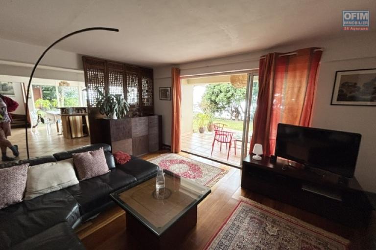 Vente Maison / Villa SAINT DENIS - LA MONTAGNE – photo 4 sur 11 – Salon