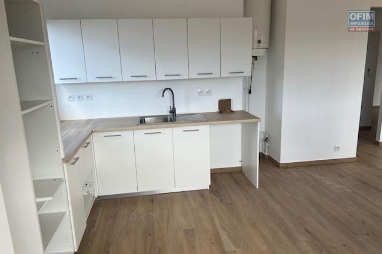 Location Appartement ETANG SALE – photo 2 sur 14 – Cuisine ouverte