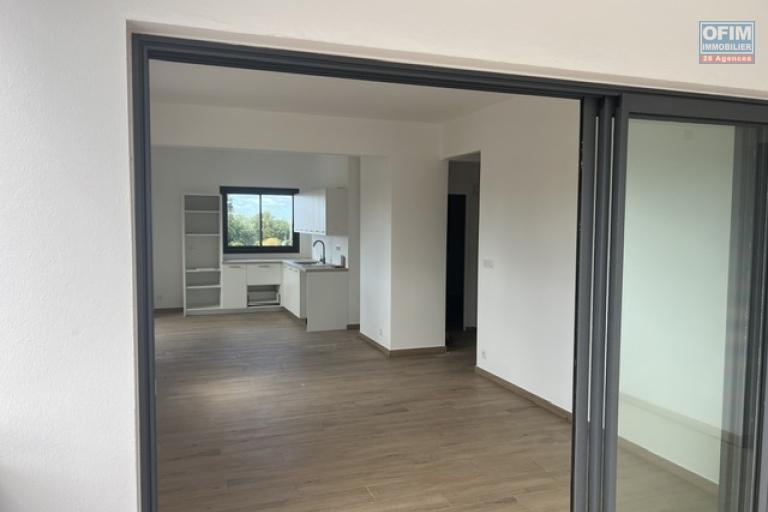 Location Appartement ETANG SALE – photo 6 sur 14 – Pièce de vie