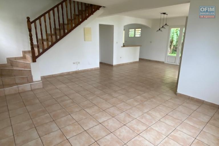 Location Maison / Villa SAINT DENIS - LA MONTAGNE – photo 5 sur 11 – Pièce de vie