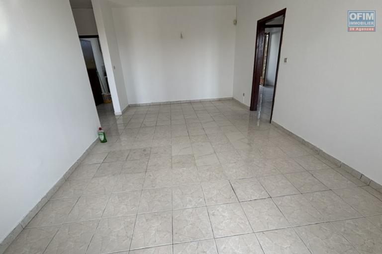 Vente Appartement SAINTE CLOTILDE – photo 9 sur 10